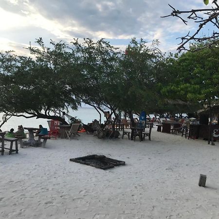 The Exile Sunset Bar & Bungalow Gili Trawangan Luaran gambar