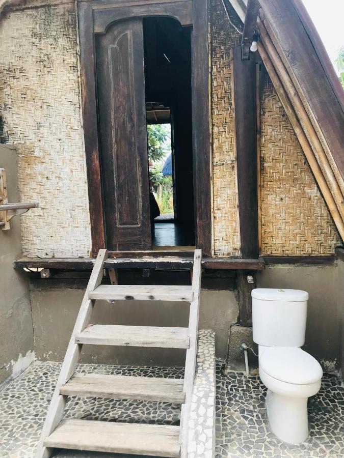 The Exile Sunset Bar & Bungalow Gili Trawangan Luaran gambar