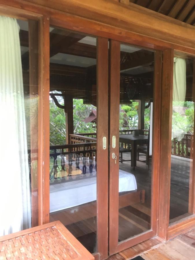 The Exile Sunset Bar & Bungalow Gili Trawangan Luaran gambar