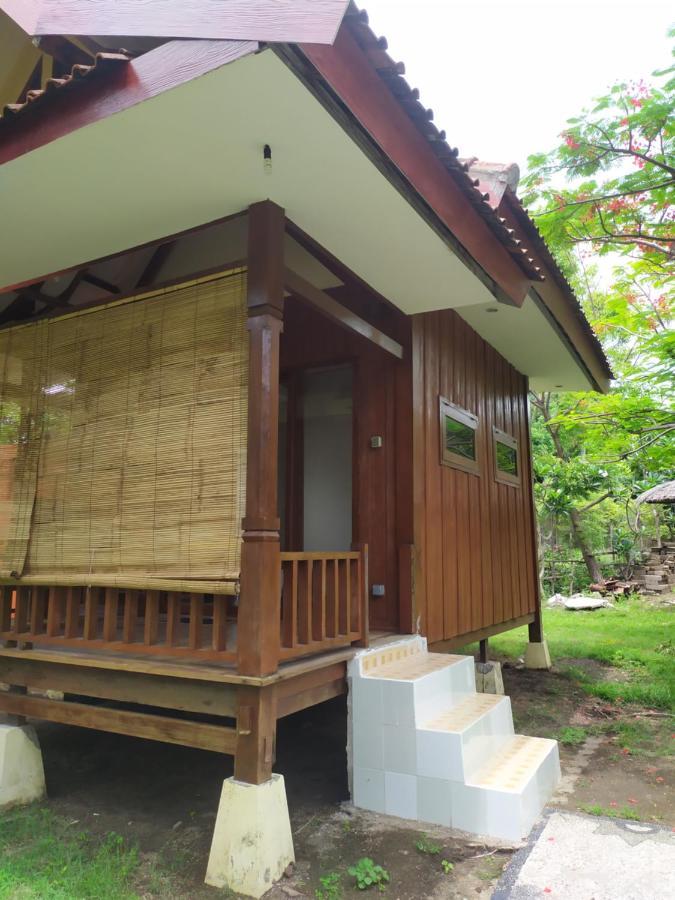The Exile Sunset Bar & Bungalow Gili Trawangan Luaran gambar