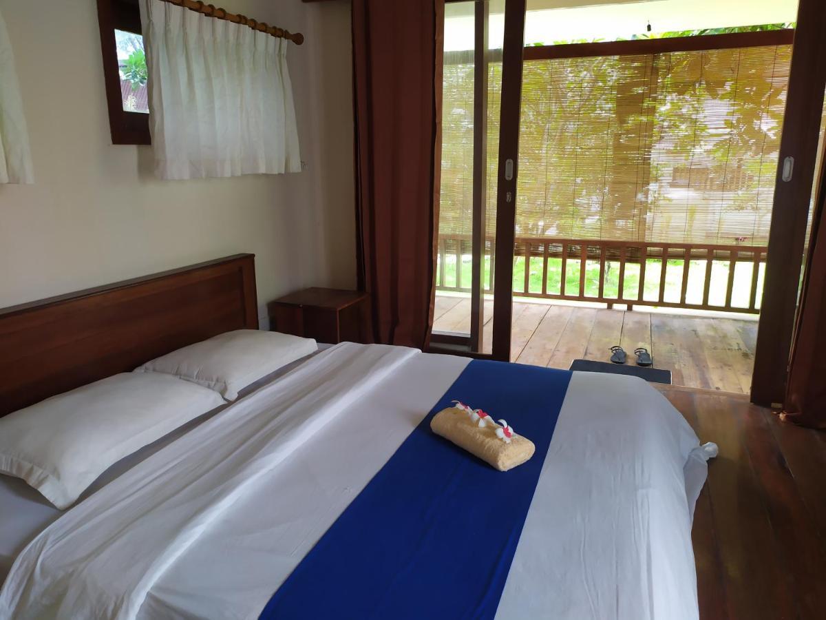 The Exile Sunset Bar & Bungalow Gili Trawangan Luaran gambar