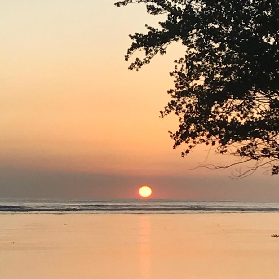 The Exile Sunset Bar & Bungalow Gili Trawangan Luaran gambar